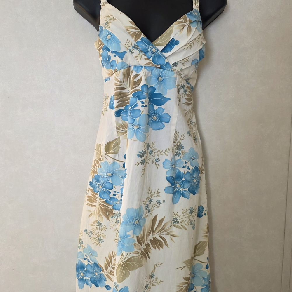 Trixxi Blue and Cream Floral Midi Dress